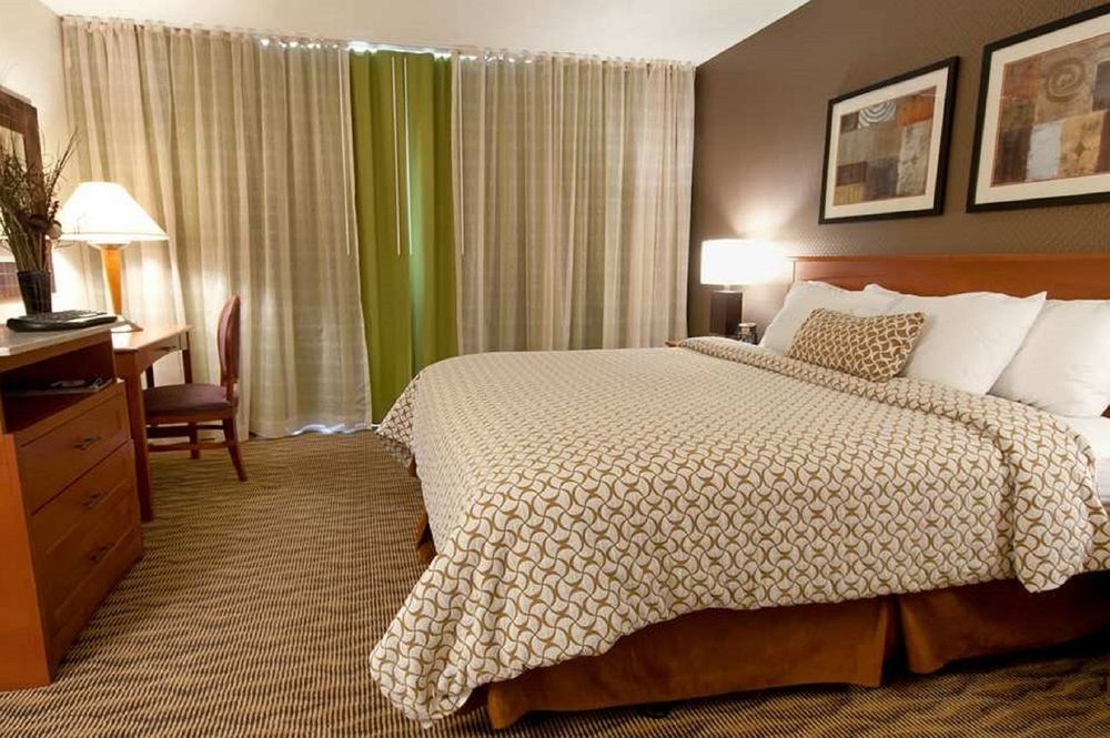 Embassy Suites By Hilton Oklahoma City Will Rogers Airport Exterior foto
